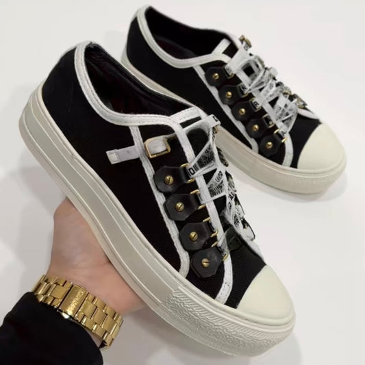 CD Black Lows