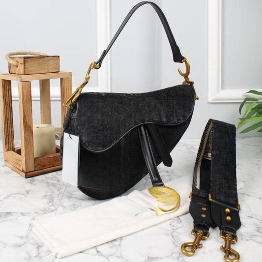 black signature saddle bag